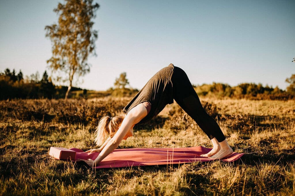 tipps für einen einfachen start in deine yoga praxis